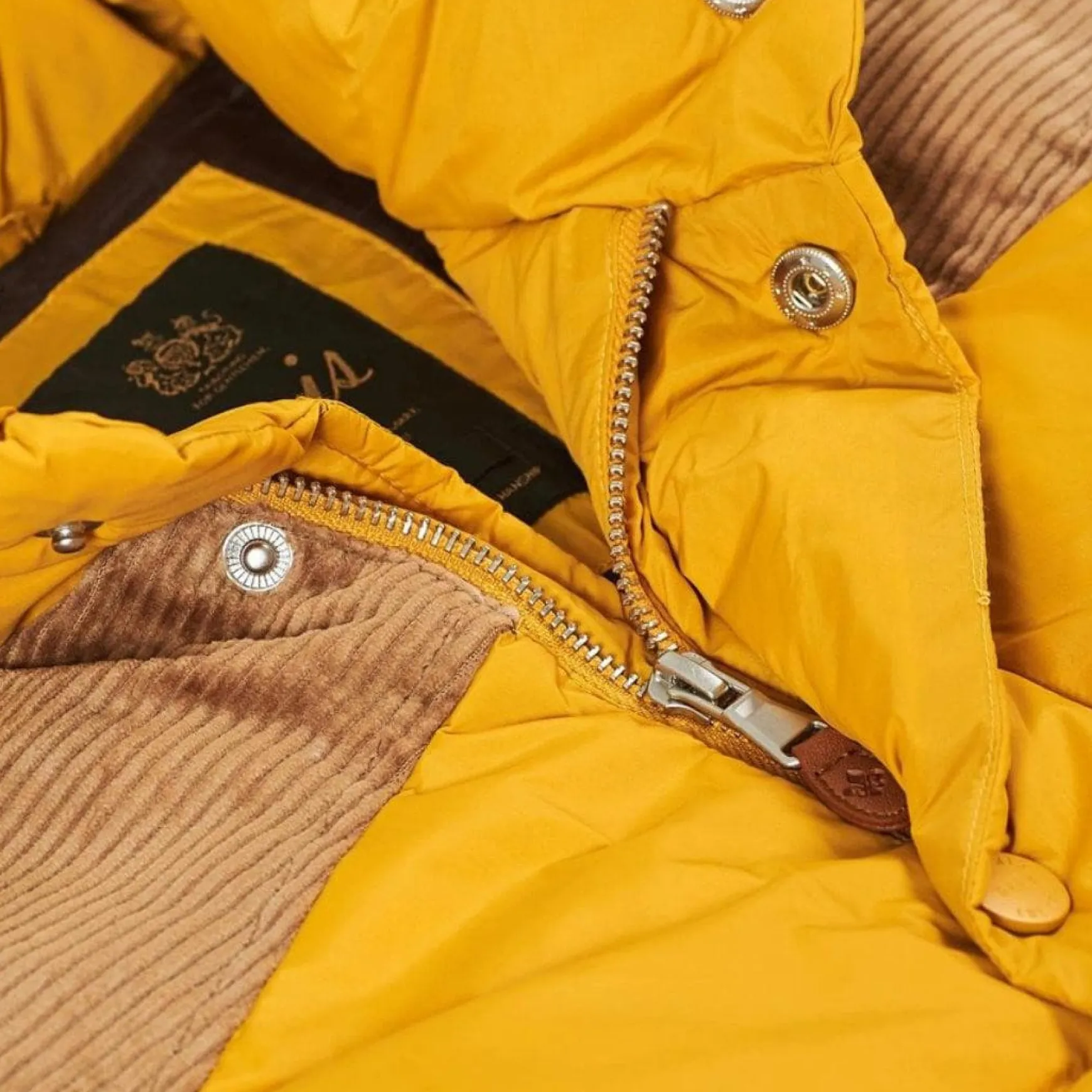 Holborn Down Vest Yellow